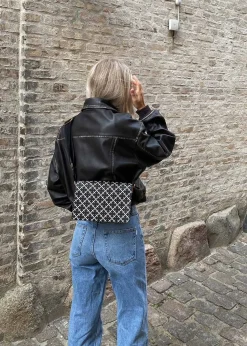 By Malene Birger LOENNA