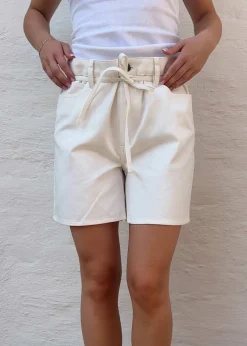 Modström Naomamd solid shorts