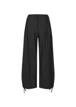 Oval Square Miku trousers